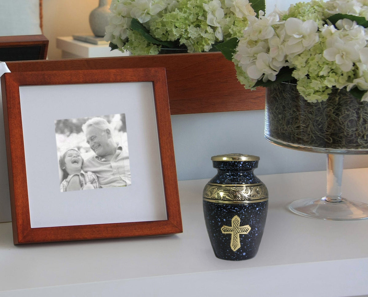 Commemorative Cremation Urns Keepsake Set of 4 Love of Christ Black Cremation Urn